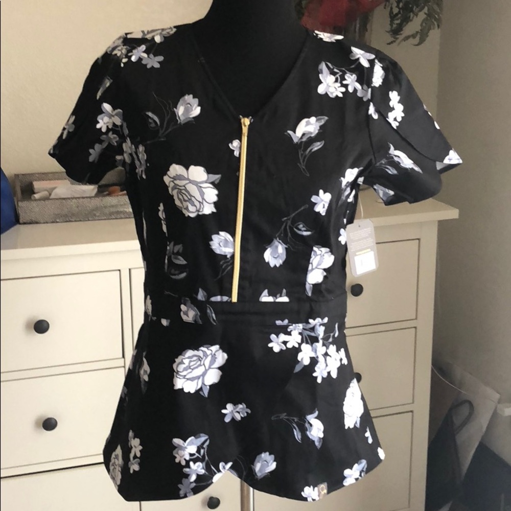 Jaanuu black and grey tulip top